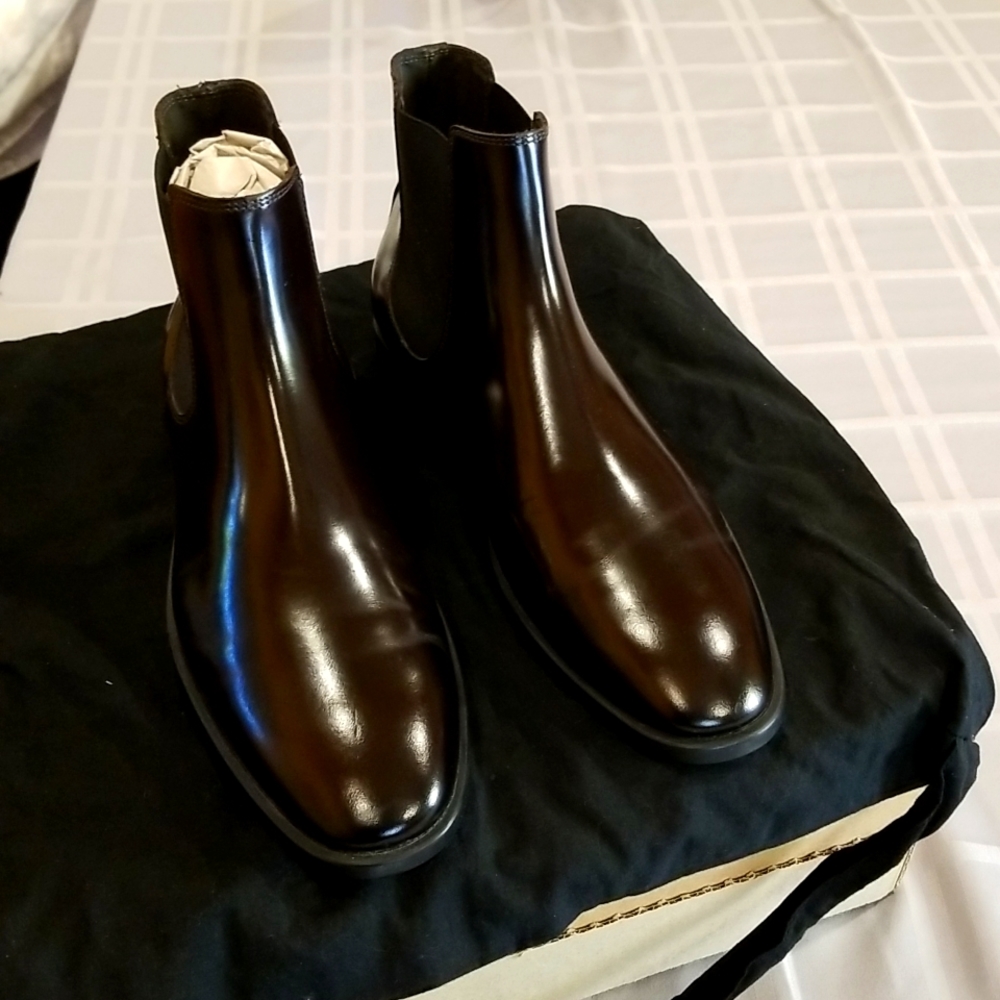 3 DAY SALE!! New (no tags) To Boot NYC burgundy black dress Chelsea Boots sz 10
